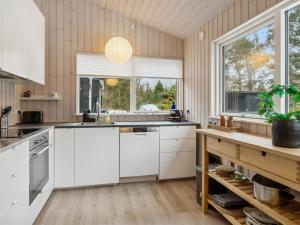 Holiday Home Amitola - 800m from the sea by Interhome