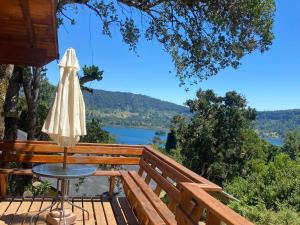 Vistas panorámica a Lago y Volcán