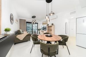 Gia Serena, first-floor apt, terrace, pool, playground - by Oyoostays