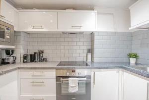Bright Modern 2 bed flat 5 min walk to Marble Arch