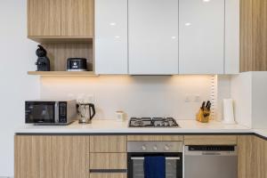 VayK - Extra-Large 2BR in Dubai Hills Close to Mall & Park