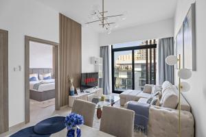 VayK - Contemporary 1BR in a New JVC Community