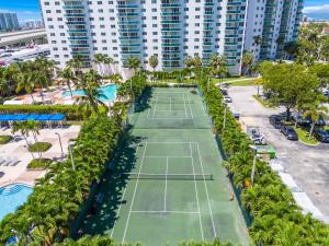 Resort at Sunny Isles Beach with Ocean view