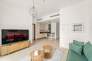 VayK - Lovely 1BR in Central Dubai Marina