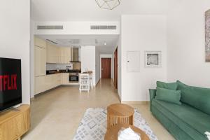 VayK - Lovely 1BR in Central Dubai Marina