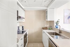 VayK - Inviting 1BR in Dubai Marina with Stunning Views