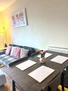 Cosy two bedrooms flat suitable for a short trip