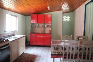 Casa de Campo com Churrasqueira e Fogao a Lenha