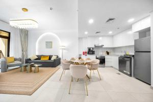 Free housekeeping visits during your stay - StayShort - Bright 1 Bedroom in Madinat Jumeirah Living that Sleeps 4 with Balcony