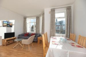A beautiful 2-bed mansion-block flat in Putney - Pass the Keys