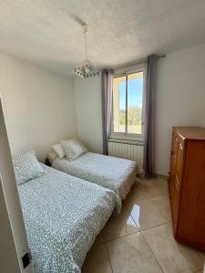 T3 haut de villa avec terrasse à Roquefort-la-Bédoule proche Cassis