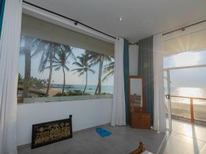 Kavin Beach Hotel Hikkaduwa