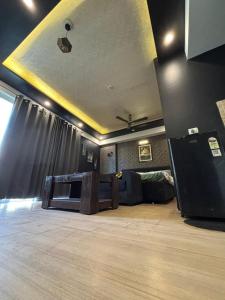 Sunrise Elite Suites DLF MyPad