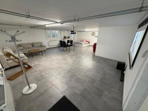 Möblierte Studiowohnung 65 m2 Wohnfläche mit Kostenlosen Endreinigung