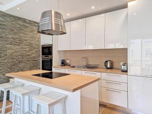 Nestor&Jeeves - GELATO - Bright - Balcony