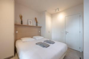 Modern Apartment for 6 with Terrace & Parking