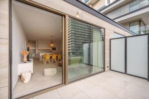 Modern Apartment for 6 with Terrace & Parking