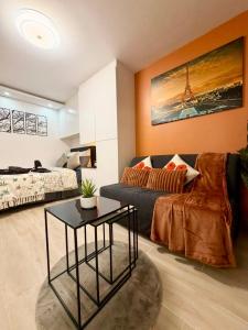 Stylish Apartment in Paris Center Metro 6 Glacière & M7 Les Gobelins