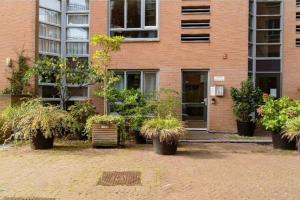 SM Center located room on the canal