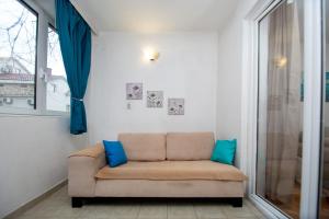 Palm street apartment near Dukley beach