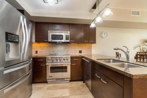 Allure Waikiki 803 condo