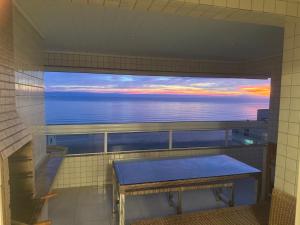 Apartamento com vista para o mar na varanda gourmet 3 quartos