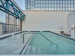 Luxury Apt WParking CityView|Pool| Gym|PoolTable