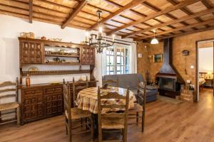 Catalunya Casas Costa Brava villa with private pool & spacious garden