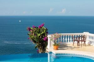 Villa Romantica - World-Class Tropical Estate