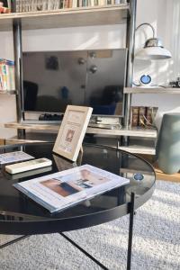 VATICAN GLAMOROUS at Passeggiata del gelsomino - FREE Parking, 4 Guests, Central Rome