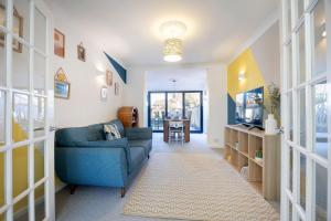 Charming 3 Bed Home in Churchdown with Hot Tub