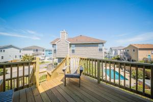 Lore Lynn By The Sea - C0199