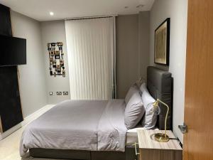 2 bed - Sleeps 4 - Balcony - Parking - In Excel