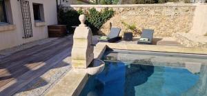 superbe escapade au cœur de la ville clim parking et piscine