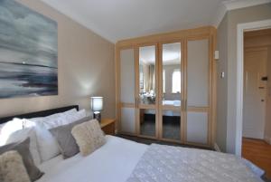 Elizabeth Court Stylish Two-Bedroom Apartments in Windsor