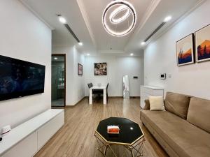 Harry Homestay and AriB&B