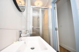 Convenient Central Manchester 2BED Flat w Security