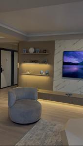 Studio White Titanic Sea View