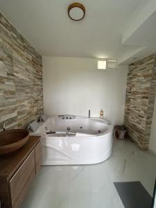 Nativa Park Suites - Vista & Confort en Villeta