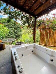 Sítio Balango: Seu refúgio em Domingos Martins. Chalés somente para casais;