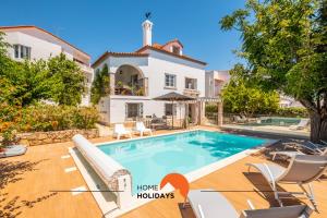#062 Villa Lemon 3 by Home Holidays