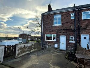 2 Bedroom House near Durham with Countryside Views