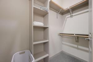 Chisholm Trace 812 Perfect 2BD 2BA