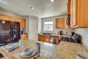 Family and Group Friendly! Hilltop Cedar City Home