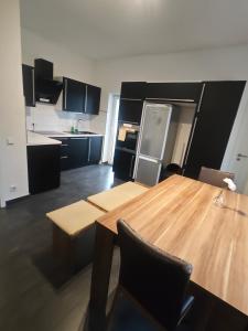 Exklusives Work and Stay Apartment Nähe Olpe, Attendorn und Finnentrop 3 Schlafzimmer 6 betten , Küche, Bad