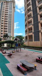 Venice Luxe Cozy 1 BedRoom, Pool, Netflix, Kitchen, Canal Mall Access