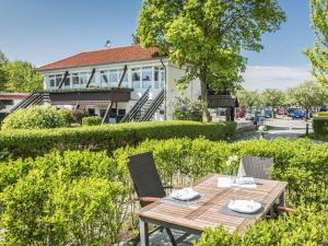 Strandburg "Azurblau" 01 c