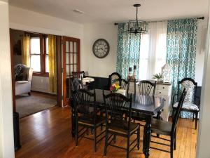 Comfortable Craftsman Getaway