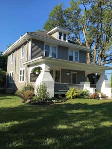 Comfortable Craftsman Getaway