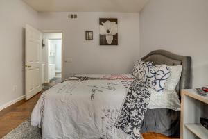 Sip, Hike and Explore Quiet SoCal Studio with Patio!